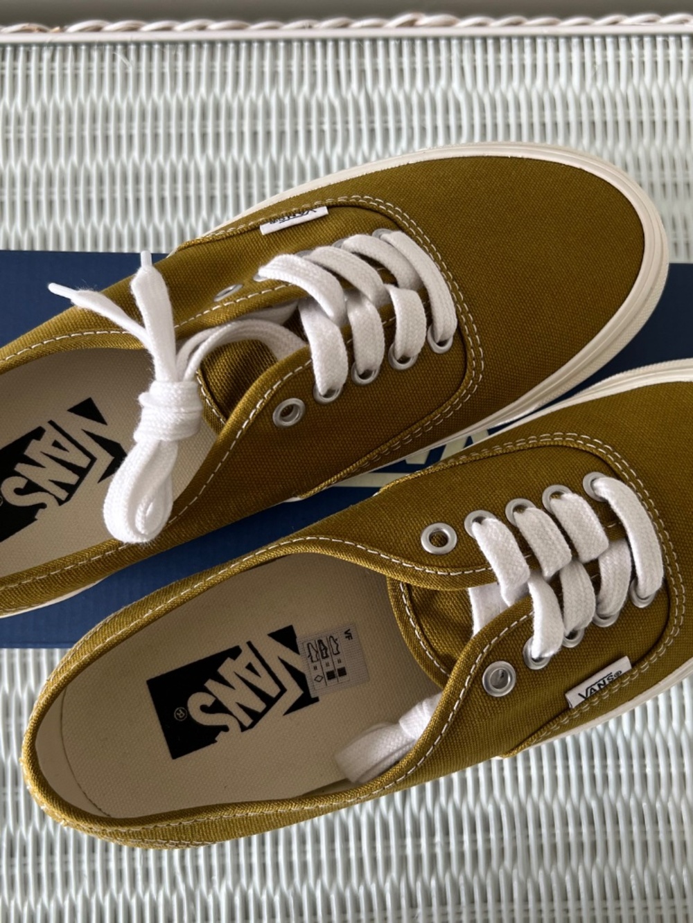 vans premium authentic - Picture 8 of 11